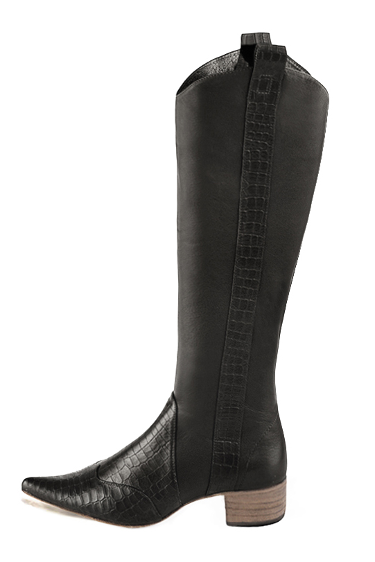 French elegance and refinement for these dark grey cowboy boots, 
                available in many subtle leather and colour combinations. A pretty, chic Santiag boot on a low heel, with a fashionable attitude.
Its side zipper and round cut-out give you plenty of room to breathe.
Perfect with jeans, shorts or a bohemian chic dress. 
                Made to measure. Especially suited to thin or thick calves.
                Matching clutches for parties, ceremonies and weddings.   
                You can customize these knee-high boots to perfectly match your tastes or needs, and have a unique model.  
                Choice of leathers, colours, knots and heels. 
                Wide range of materials and shades carefully chosen.  
                Rich collection of flat, low, mid and high heels.  
                Small and large shoe sizes - Florence KOOIJMAN